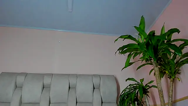 Snapshot of megann_hill_ chatting on September 20, 1:12 pm megann hill online show from September 20, 1:12 pm