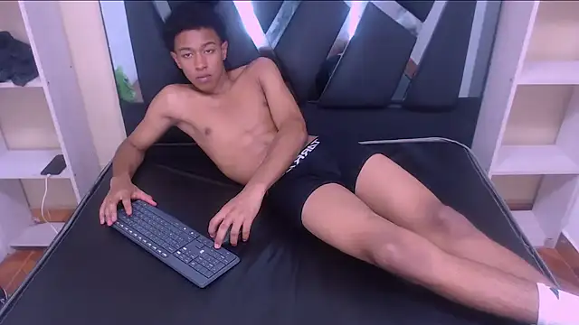Rocco Grey online show from September 15, 7:25 pm