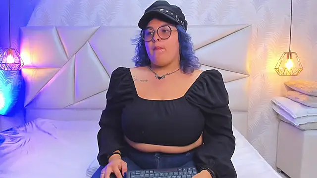 lulukawai16 online show from November 14, 7:12 pm