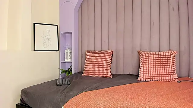 RiriiBrunette   online show from October 15, 7:58 pm