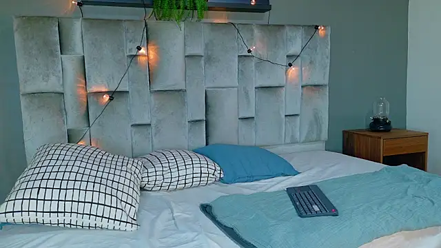 RiriiBrunette   online show from November 29, 11:57 am