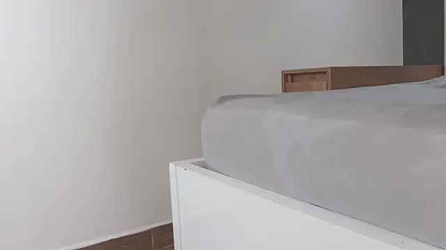 RiriiBrunette   online show from December 15, 9:19 pm