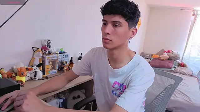 LuClawthorne  online show from March 21, 6:44 pm