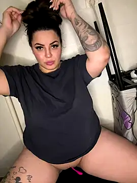 Snapshot of sexybunny18255 chatting on January 5, 8:56 pm sexybunny18255 online show from January 5, 8:56 pm