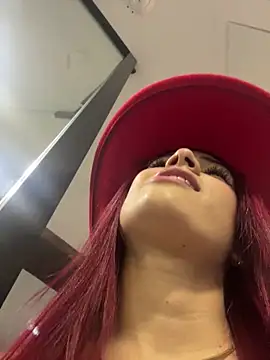 amber sparkle online show from May 12, 12:35 pm