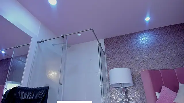 amber sparkle online show from June 8, 1:55 pm