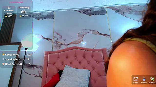 AlyaThompson online show from December 5, 4:10 am