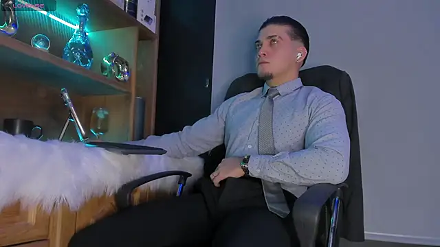 Gael williams1 online show from November 7, 5:18 am