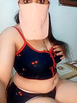 Snapshot of Queen-15 chatting on October 9, 11:36 pm Queen-15 online show from October 9, 11:36 pm