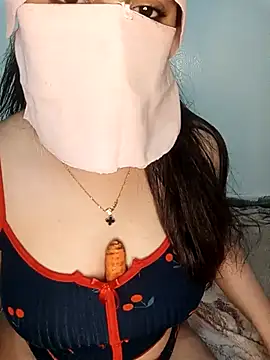 Snapshot of Queen-15 chatting on October 13, 11:27 pm Queen-15 online show from October 13, 11:27 pm