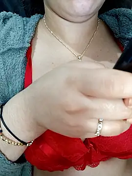 Snapshot of Queen-15 chatting on December 15, 10:25 pm Queen-15 online show from December 15, 10:25 pm