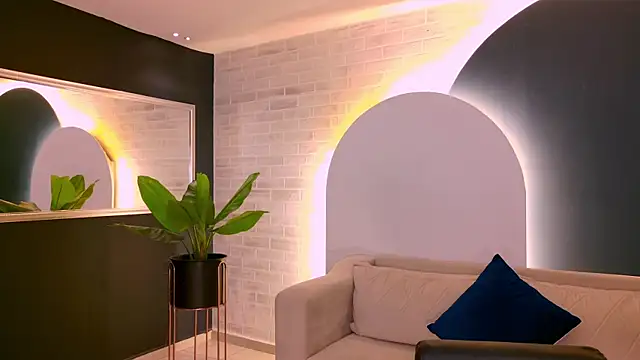 AgathaKondo  online show from November 12, 7:46 pm