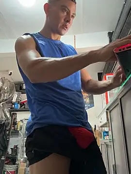 Snapshot of Terra-22cm chatting on October 7, 1:08 pm Terra-22cm online show from October 7, 1:08 pm