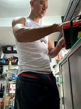 Snapshot of Terra-22cm chatting on October 12, 3:00 pm Terra-22cm online show from October 12, 3:00 pm