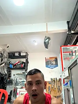 Snapshot of Terra-22cm chatting on October 23, 1:43 pm Terra-22cm online show from October 23, 1:43 pm