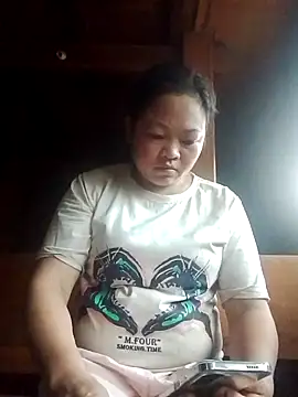 Snapshot of MaySweetb chatting on October 2, 11:12 pm MaySweetb online show from October 2, 11:12 pm