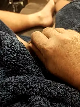 hubbyfun19 online show from November 22, 6:45 am