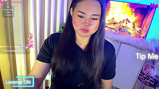 Snapshot of ursexy_ceciliaxx chatting on June 19, 10:52 am ursexy ceciliaxx online show from June 19, 10:52 am
