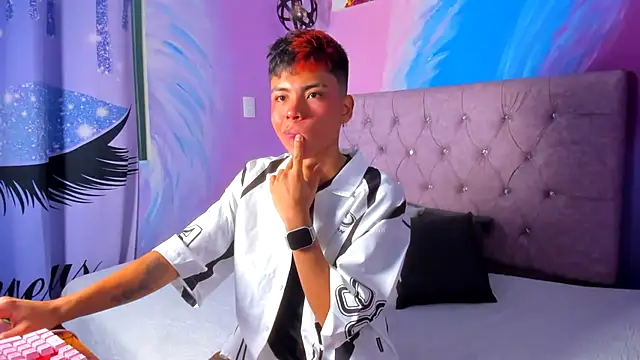 MaxiWildd online show from October 25, 12:56 pm