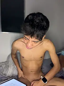 MaxiWildd online show from June 10, 1:28 am