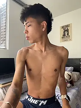 MaxiWildd online show from June 12, 1:54 pm
