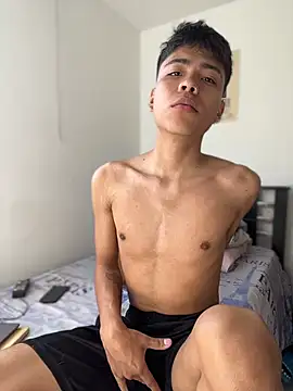 MaxiWildd online show from June 23, 1:53 pm