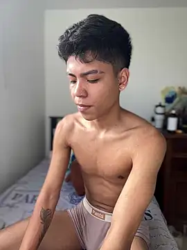 MaxiWildd online show from June 28, 1:28 pm