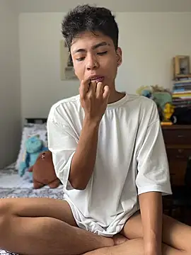 MaxiWildd online show from July 2, 2:01 pm