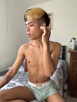 MaxiWildd online show from July 3, 1:06 pm
