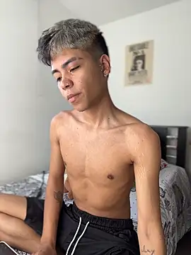 MaxiWildd online show from July 6, 1:19 pm