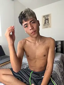 MaxiWildd online show from July 11, 1:14 pm
