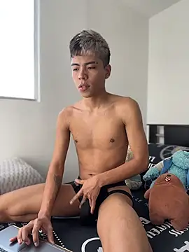 MaxiWildd online show from July 22, 1:36 pm