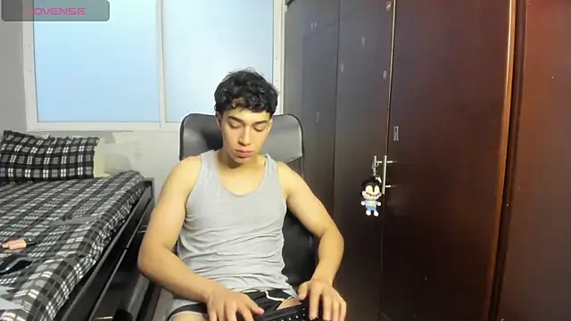 Snapshot of Noxx_starkK chatting on November 1, 8:33 pm Noxx starkK online show from November 1, 8:33 pm