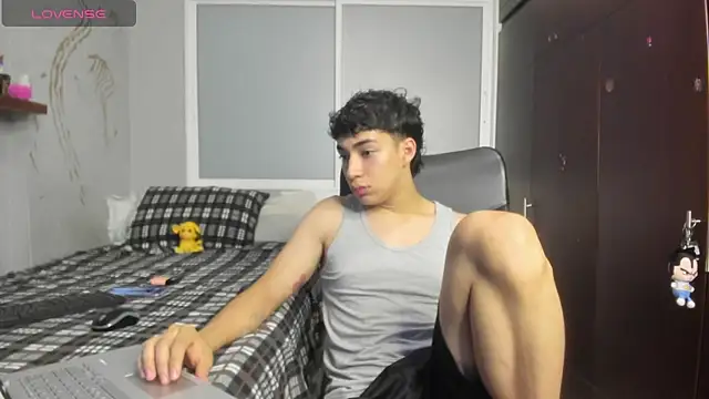 Snapshot of Noxx_starkK chatting on November 2, 10:45 pm Noxx starkK online show from November 2, 10:45 pm