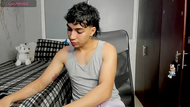 Snapshot of Noxx_starkK chatting on November 29, 10:57 pm Noxx starkK online show from November 29, 10:57 pm