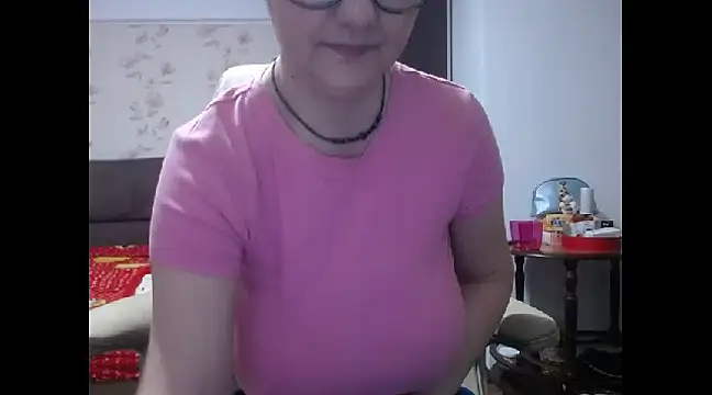 Snapshot of Mary_x chatting on March 12, 3:46 am Mary x online show from March 12, 3:46 am