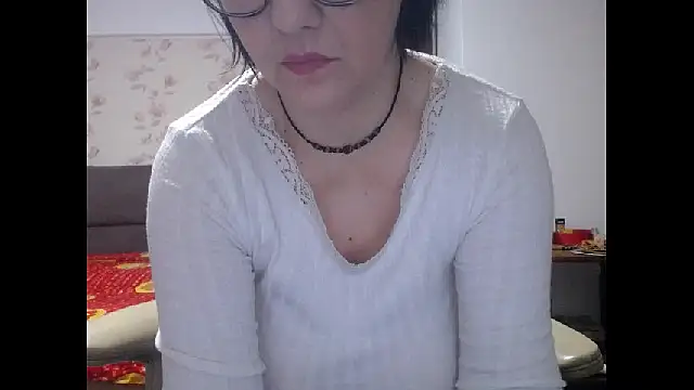 Snapshot of Mary_x chatting on November 12, 3:51 am Mary x online show from November 12, 3:51 am