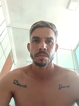 Snapshot of QfabO123 chatting on October 15, 5:35 pm QfabO123 online show from October 15, 5:35 pm