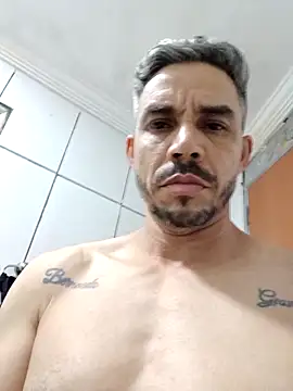 Snapshot of QfabO123 chatting on October 30, 7:14 pm QfabO123 online show from October 30, 7:14 pm