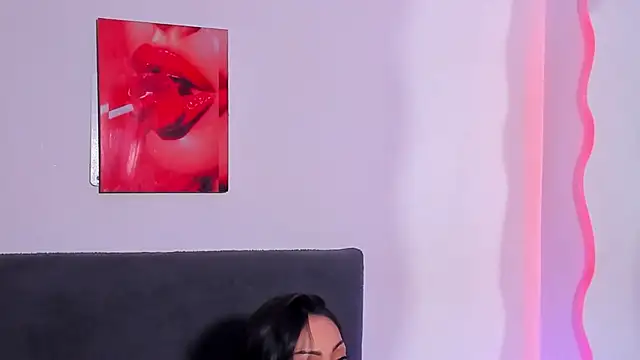 saramikaelson online show from June 7, 12:37 am