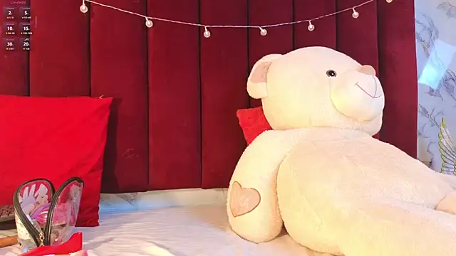 PrincePoppy online show from October 25, 8:36 pm