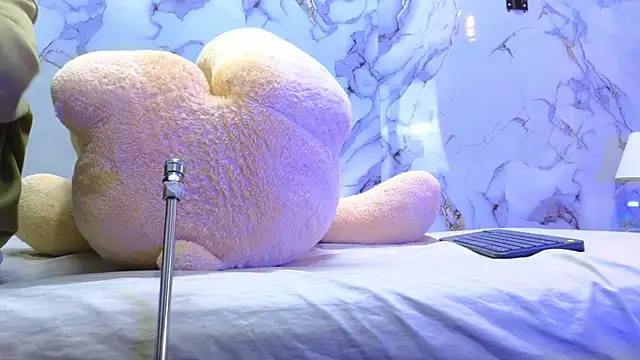 PrincePoppy online show from January 13, 8:36 pm