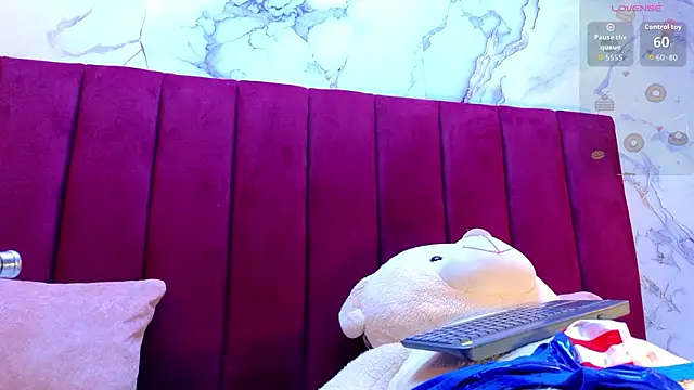 PrincePoppy online show from February 6, 4:06 am