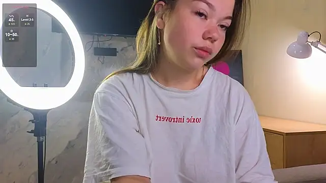 miss bubbles  online show from October 5, 12:20 am