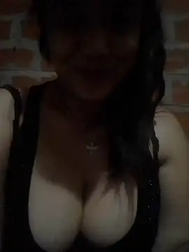 Snapshot of Moro_25 chatting on April 6, 8:21 pm Moro 25 online show from April 6, 8:21 pm
