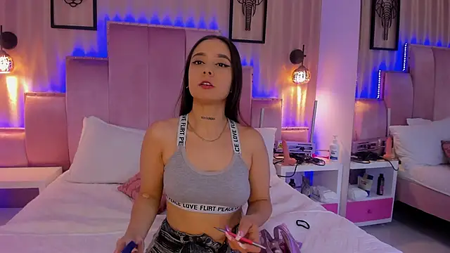 AlliceWinter online show from February 9, 5:28 pm