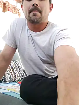 Bradd 32 online show from October 21, 4:41 pm