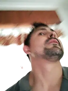 Bradd 32 online show from October 24, 4:47 pm