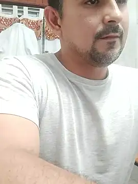 Bradd 32 online show from January 9, 5:32 am