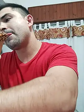 Snapshot of Bradd_32 chatting on April 3, 2:42 am Bradd 32 online show from April 3, 2:42 am